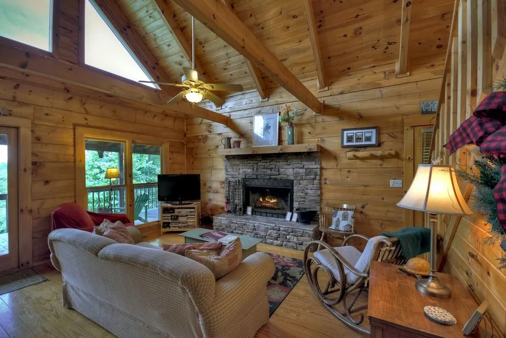 Serenity Now- Secluded Near Toccoa & Ocoee Rivers