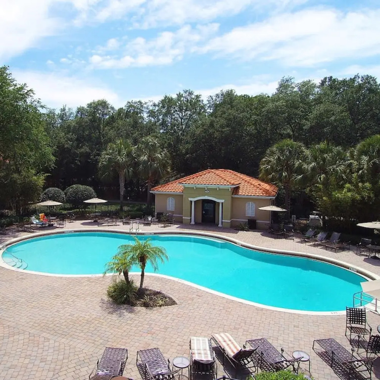 Family Friendly 4 Bedroom Close to Disney in Orlando Area 5126a