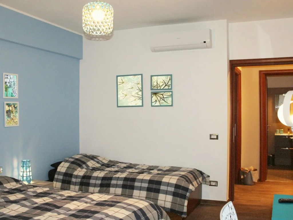 Bright and Colorful Flat in San Lorenzo