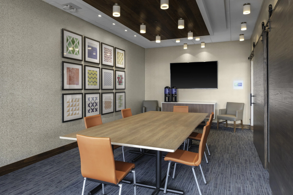 Holiday Inn Express & Suites - The Dalles by IHG
