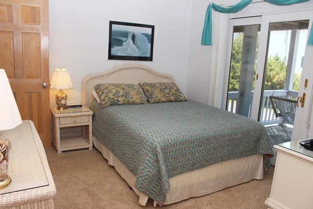 Ship's Chandler - 5 Br Home