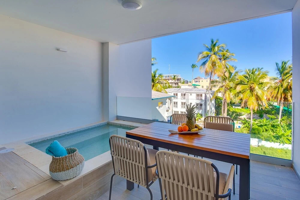 Chic-modern Decor w Picuzzi Steps to the Beach