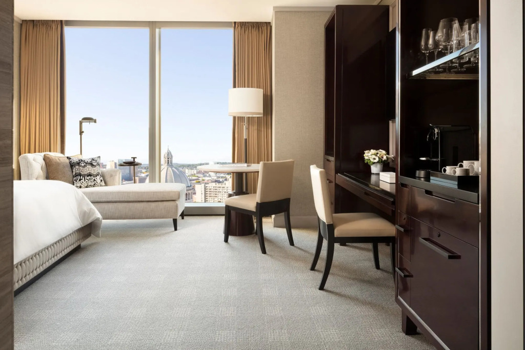 Four Seasons Hotel One Dalton Street, Boston