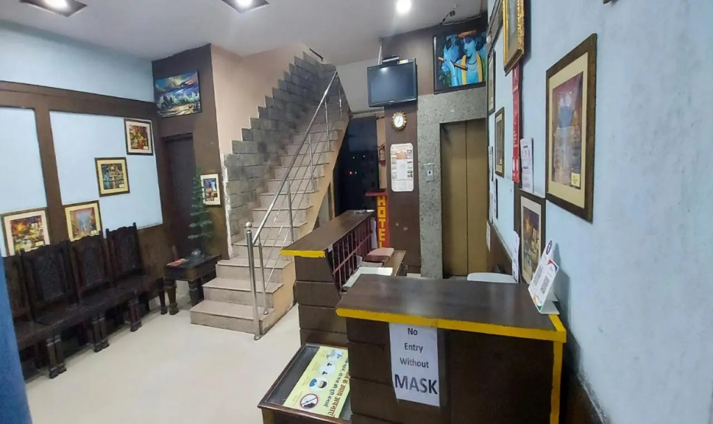 OYO 10755 Hotel Anand Palace