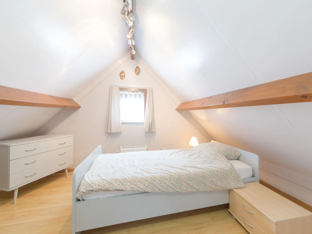 Holiday Home Vissershuisje 9-18 with parking by Interhome