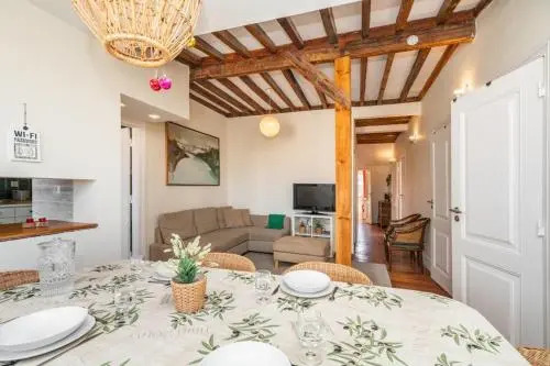 Large family flat in Campo de Ourique