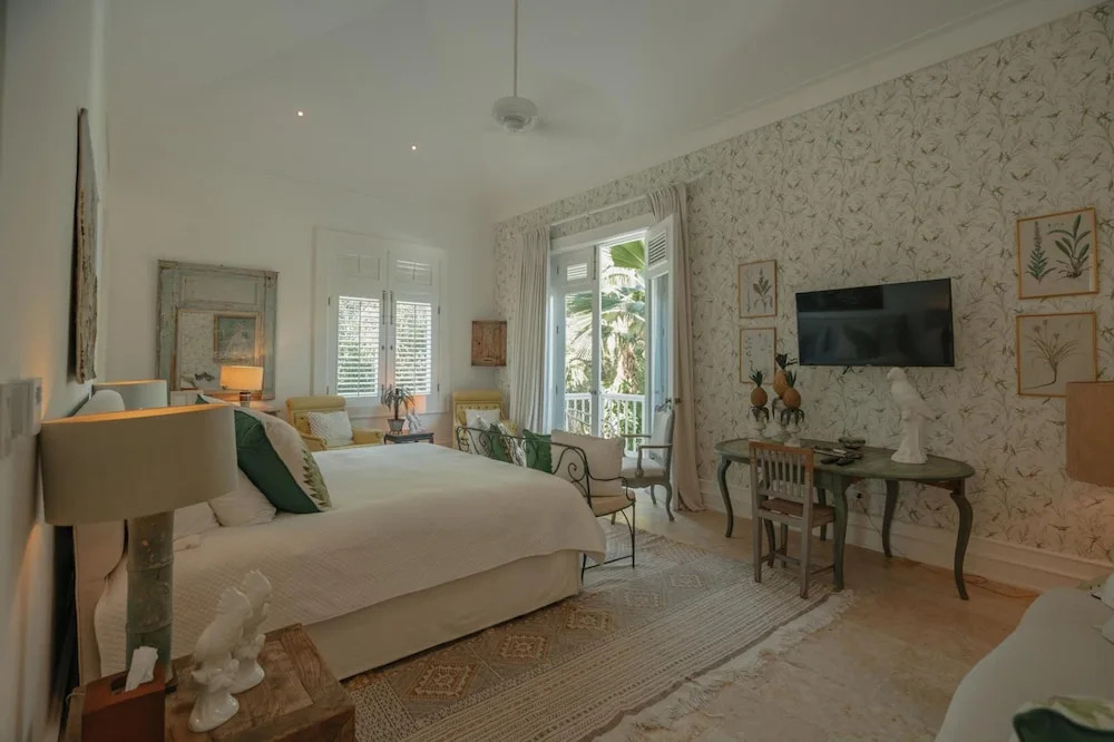 Unique Lake-front 10-bedroom Mansion in Most Luxurious Resort of the Caribbean
