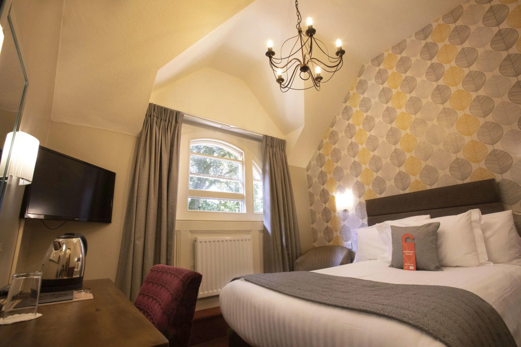 The Lincoln Hotel
