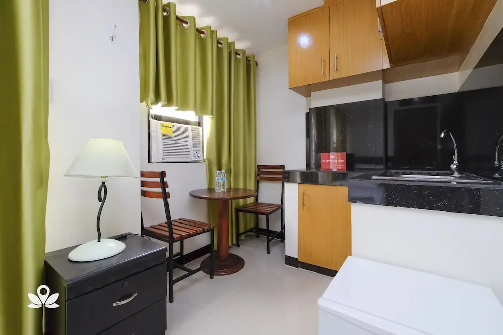 ZEN Rooms Time Travellers Makati