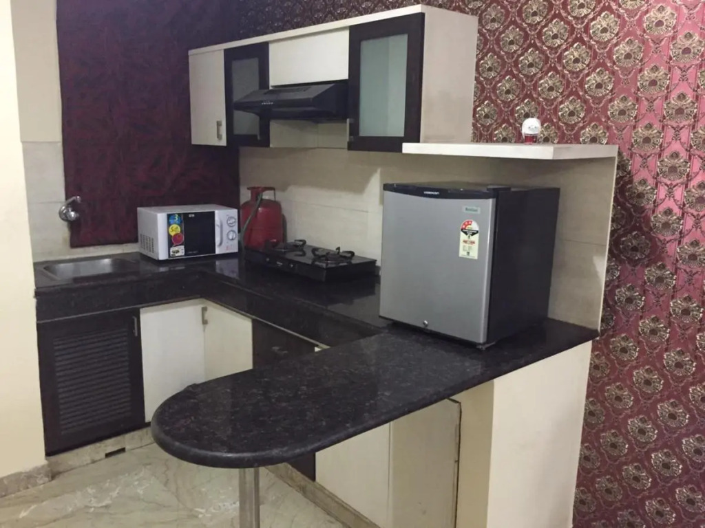 HOTEL JASHN INN Near Apollo Hospital