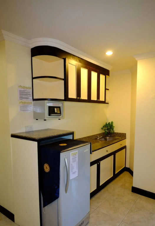 Adonis Guest House