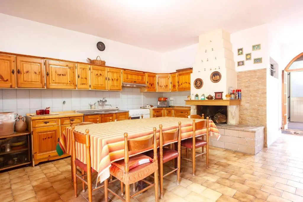 Casa con 3 camere letto e giardino spiaggia m123