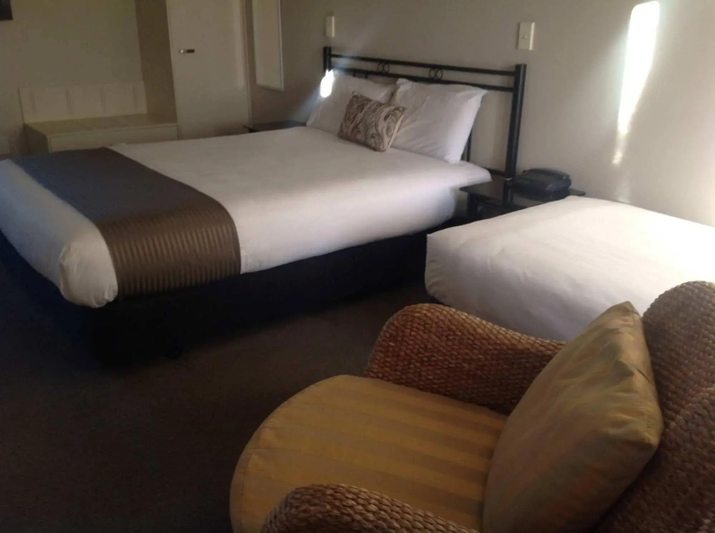 Pacific Coast Motor Lodge