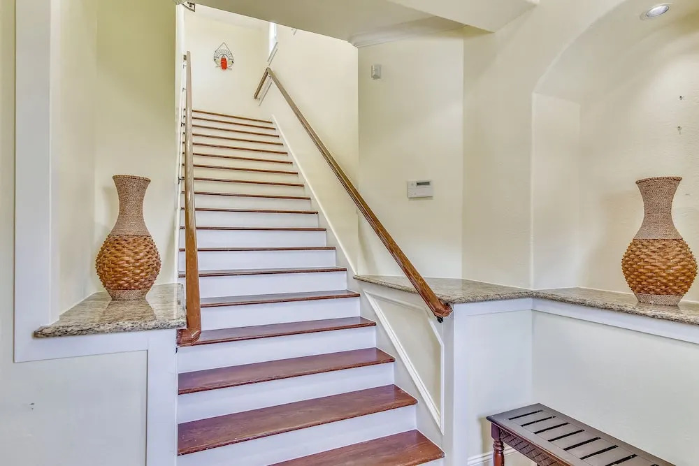 Sea Pearl 6 Bedroom Home