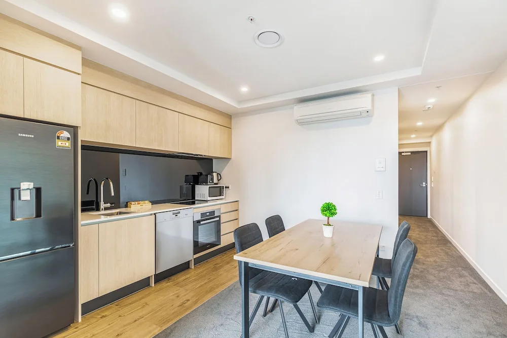 Relaxing Apt. Steps from Eden Park | Zodiak Stays