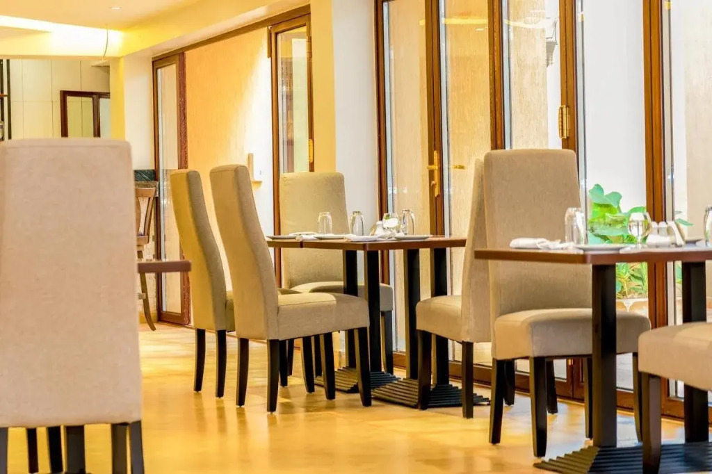 Canary Hotel