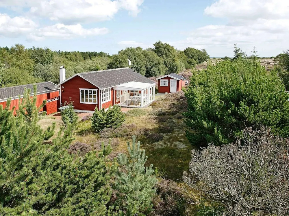 6 Person Holiday Home in Albaek