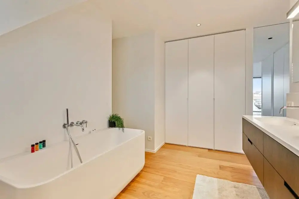 Majestic new Penthouse With 2 Parkings