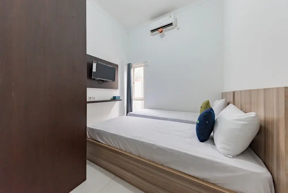 Urbanview Hotel Sabar Residence CSB Mall