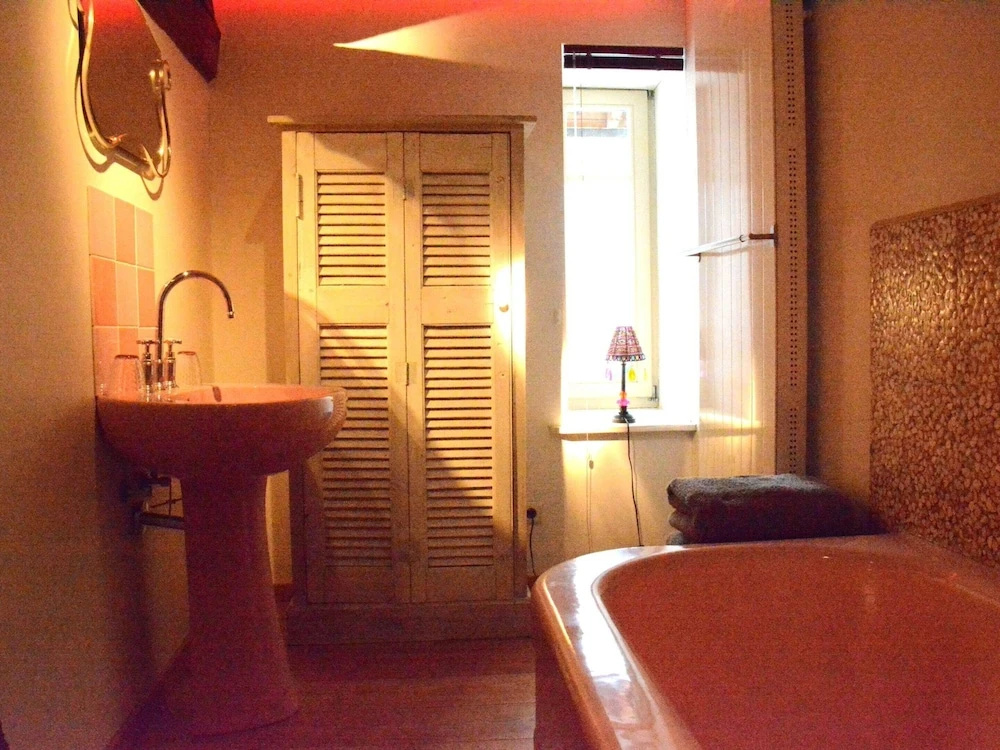 House Full of Charm & Comfort, Great Calm, Large Sauna, Large Hot Tub