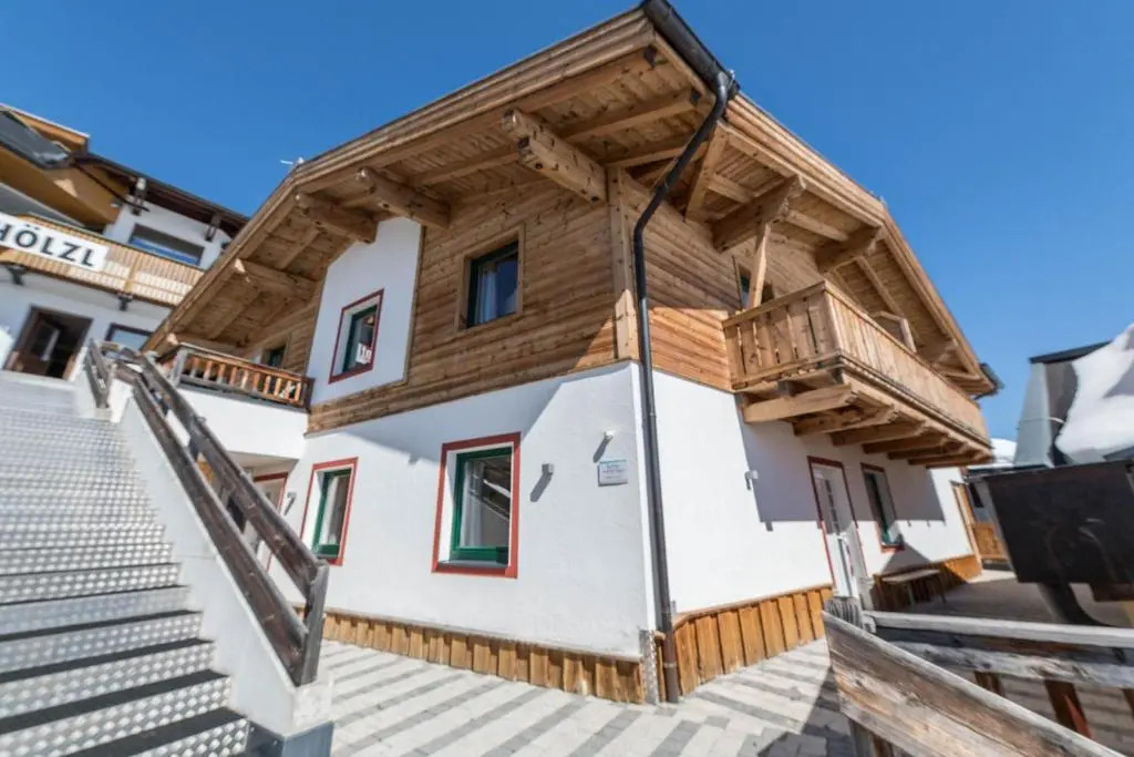 Sommer Chalet Central Top CC7