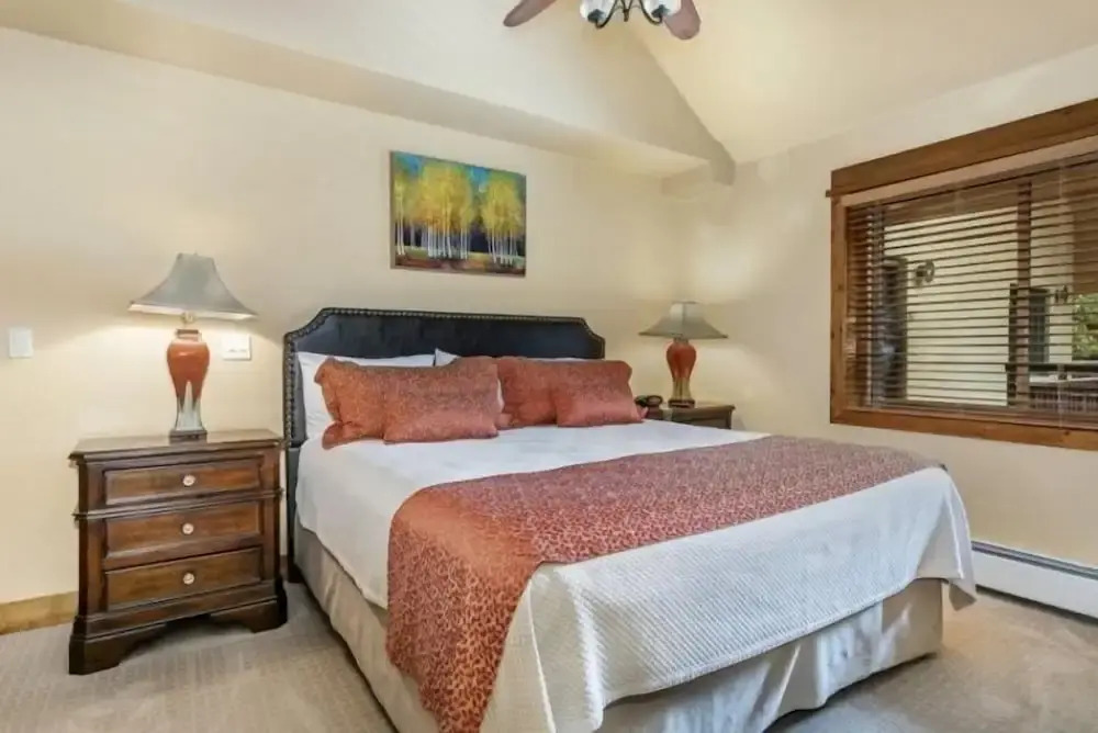 3 Bedroom In Lionshead Village At The Antlers