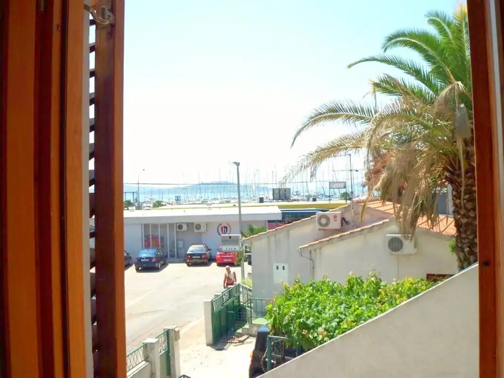 A2 - Best Location in Center With the sea View