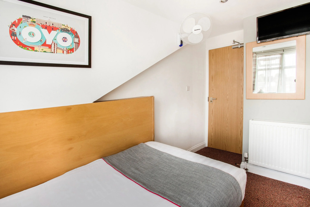 London Guest House by OYO - Acton