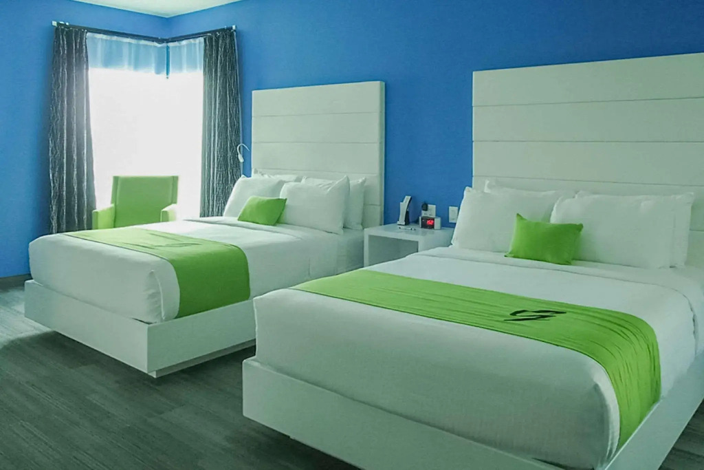 Garland Hotel