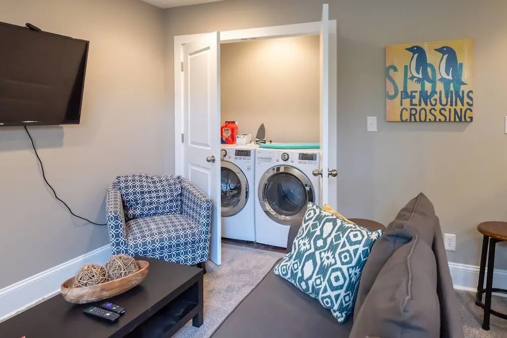 Sweet Indy Retreat New 4 Bd 4 Ba Sleeps 16!