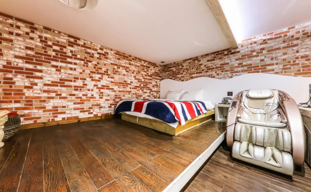 Born Hotel Cheongju