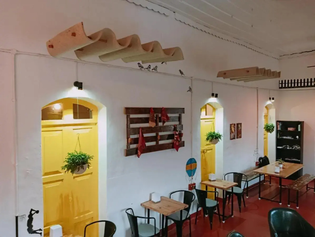 Jambul Cafe & Stay