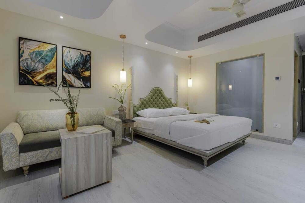 Essentia Luxury Hotel and Convention, Nagpur