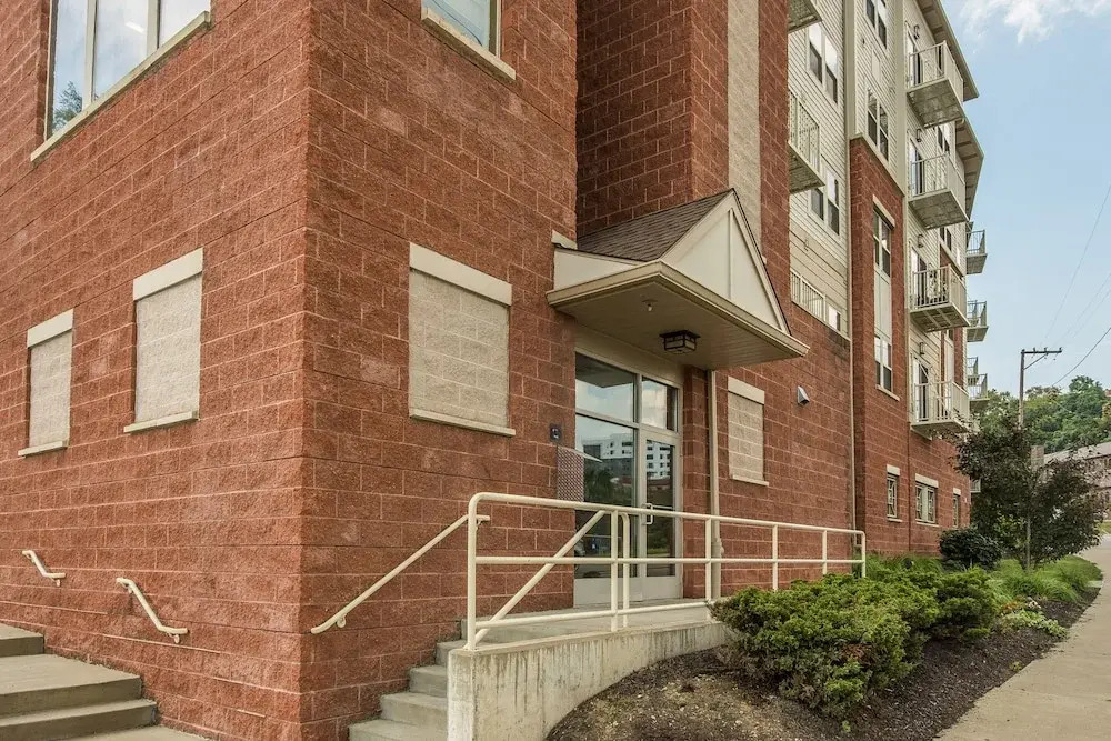FRONTDESK Portal Place Apts Oakland Pittsburgh