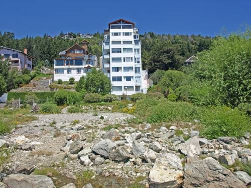 Lake View Apartment