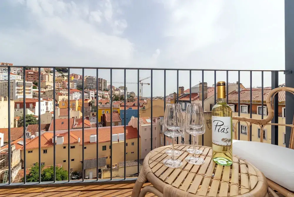 ALTIDO Charming 3BR home w/workspace&terrace by Intendente subway