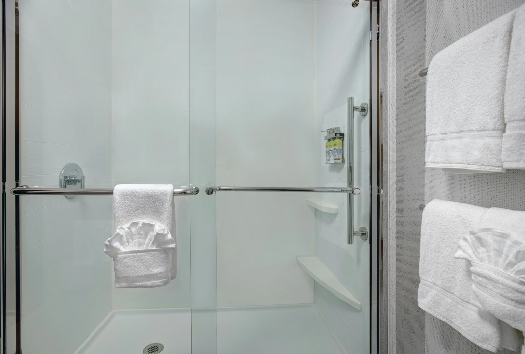 Holiday Inn Express & Suites - Milwaukee - Brookfield by IHG