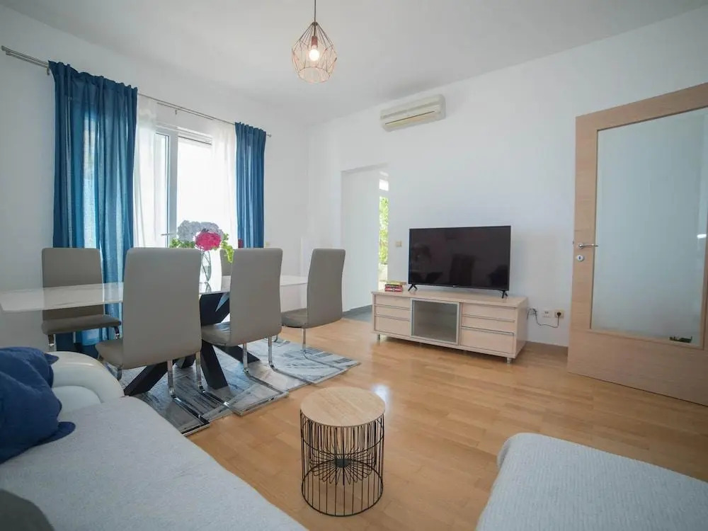 Apartment Faros