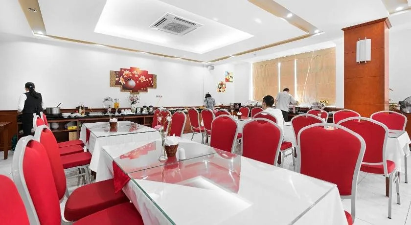 A25 Premium Hotel - 705 Lac Long Quan