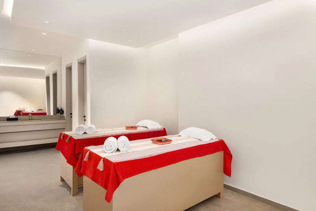 Ramada Encore by Wyndham Chandigarh Zirakpur