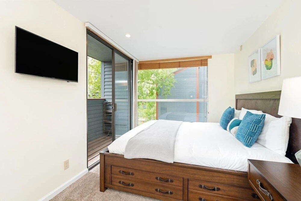 Space For All! Close To Lift 7, Fireplace, Hot Tub 3 Bedroom Condo by RedAwning