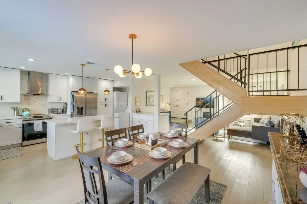 2 Mi to Old Town! Dog-friendly Condo w/ Pool