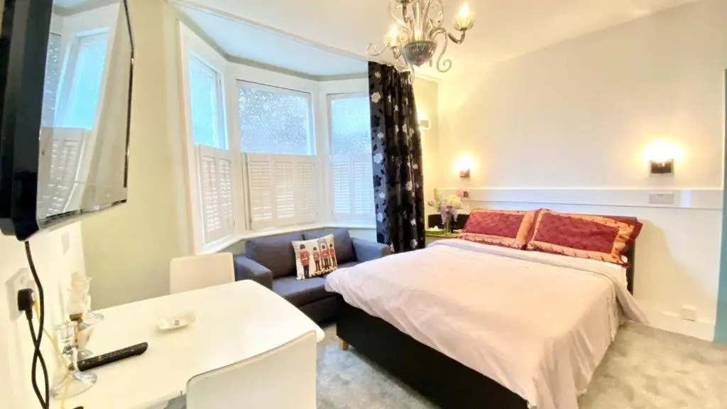 Modern And Cosy Studio Flat