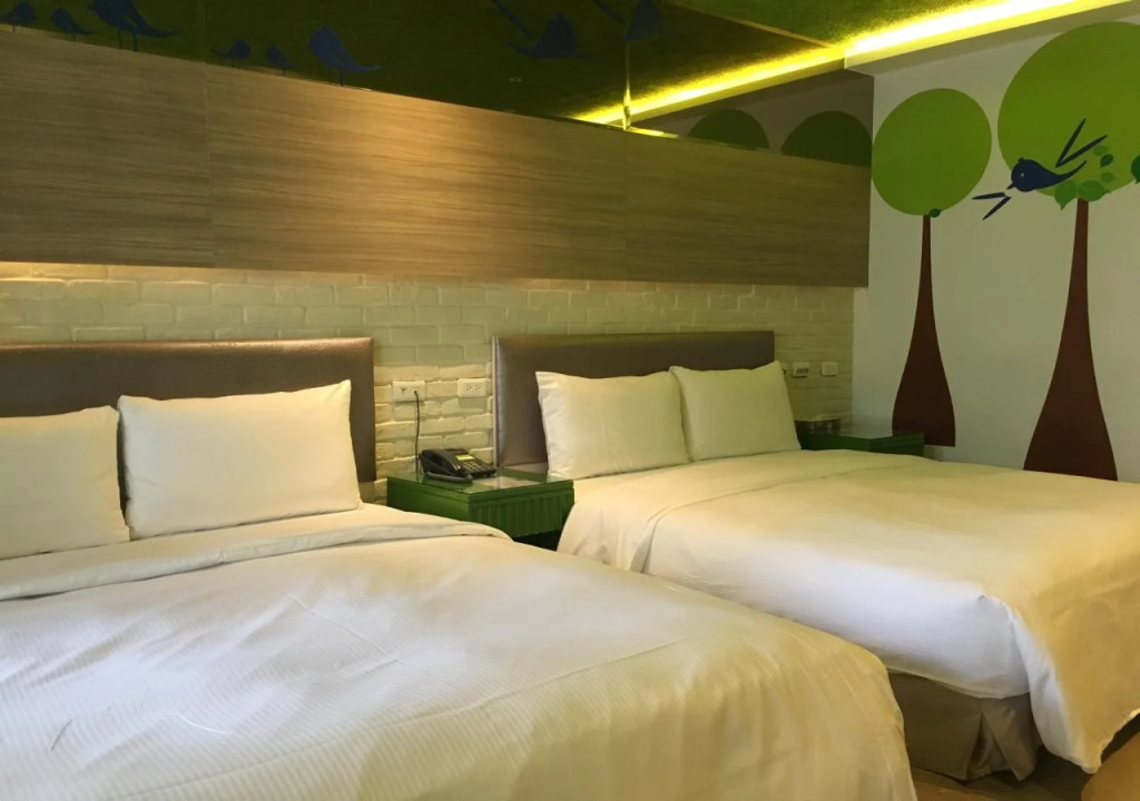 R8 Eco Hotel