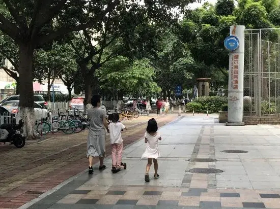 Yalkang Business Hotel (Guangzhou Zhujiang New Town Tancun Subway Station)