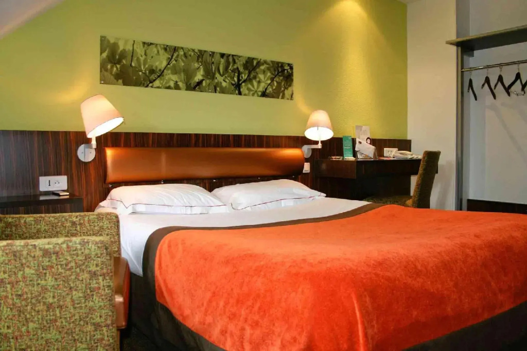 Brit Hotel Confort Alençon