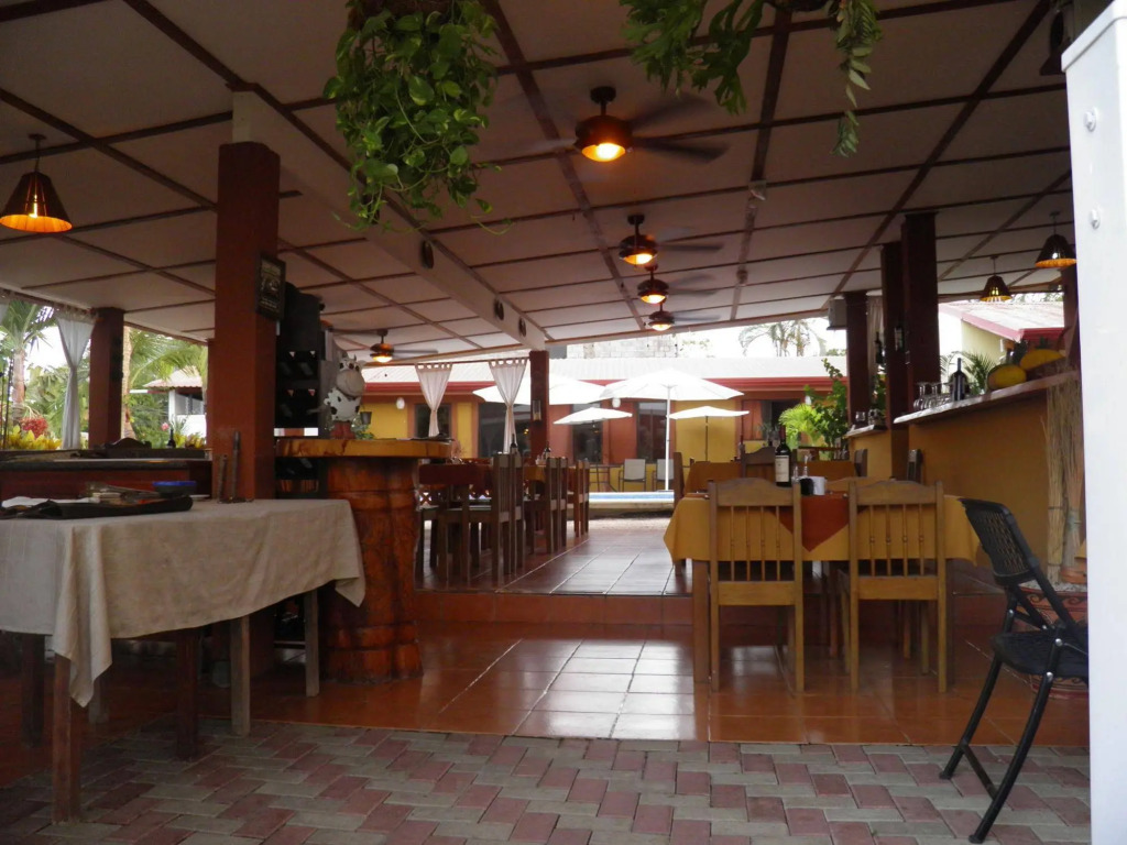 Cabinas El Colibri, Apart Hotel