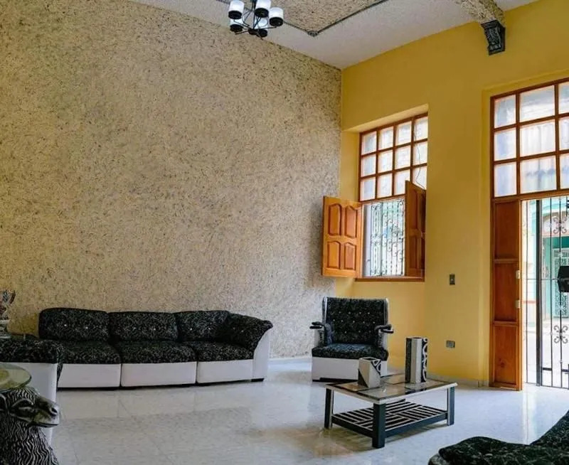 Hostal May y Mely