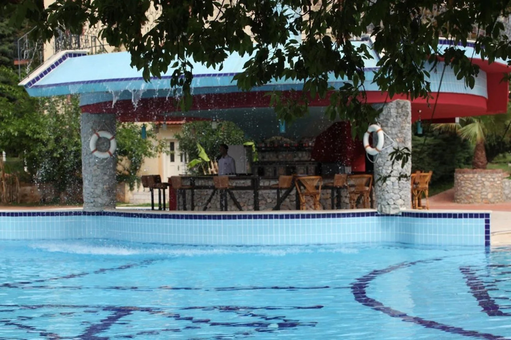 Destina Hotel
