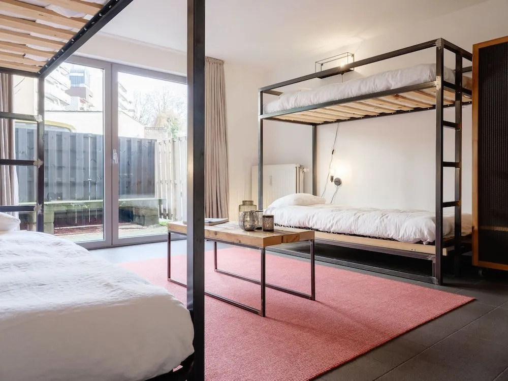 Edville Studio Riverside